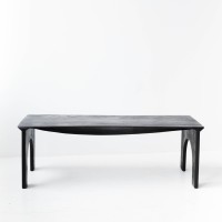 <a href="https://www.galeriegosserez.com/artistes/cober-lukas.html">Lukas Cober</a> - Kuro - table basse